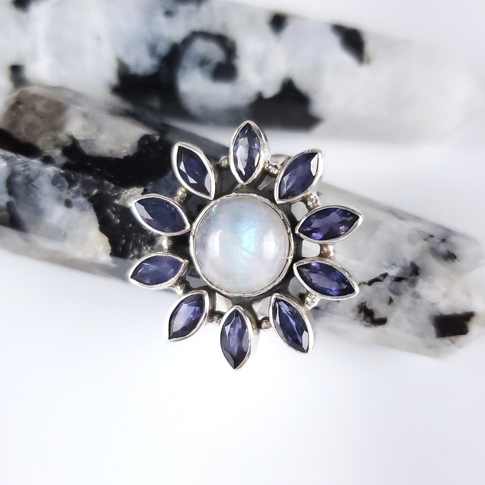 🎉HP~7/28/22🎉Sterling Silver Rainbow Moonstone and Iolite Flower Ring Size 9 - Picture 4 of 16